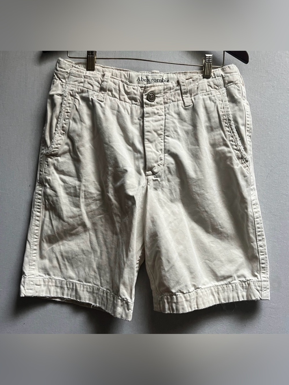 Abercrombie & Fitch Cream Utility Cargo Shorts Size 30